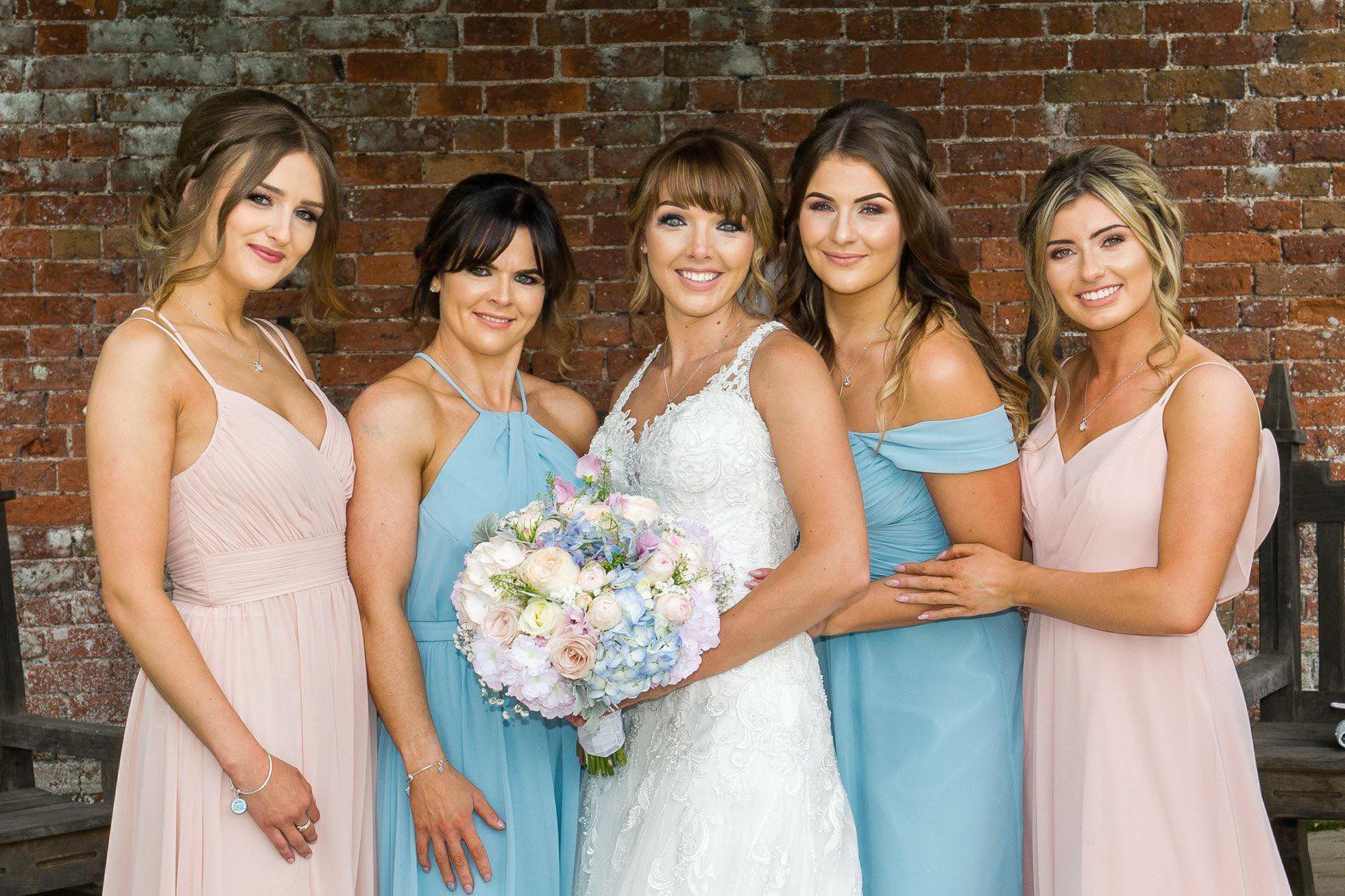 Bridal Party Bride with bridesmaids